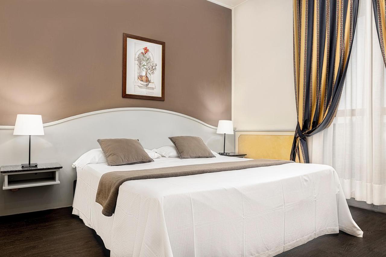 Hotel Poli Castelnovo di Sotto Ngoại thất bức ảnh